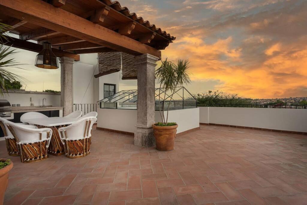 Elegant 3Br Home With Rooftop & Grill In Centro San Miguel ซานมิเกล เด อาเญนเด ภายนอก รูปภาพ