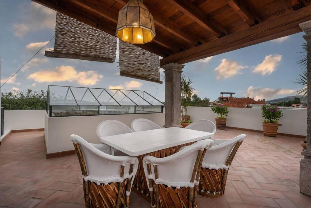 Elegant 3Br Home With Rooftop & Grill In Centro San Miguel ซานมิเกล เด อาเญนเด ภายนอก รูปภาพ