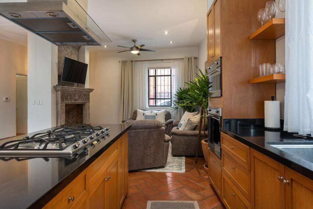 Elegant 3Br Home With Rooftop & Grill In Centro San Miguel ซานมิเกล เด อาเญนเด ภายนอก รูปภาพ